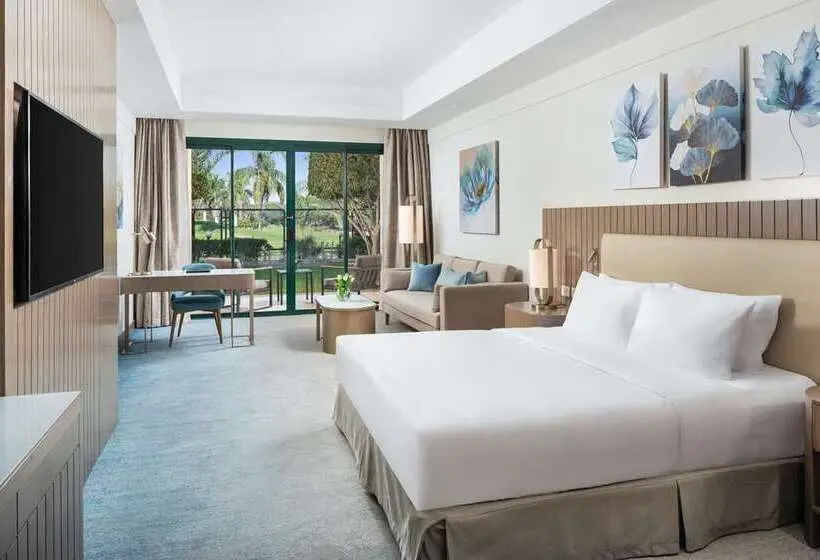 キングサイズベッドのスタンダードルーム, Hilton Shigatse