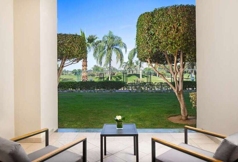 스탠다드 룸 킹사이즈 침대, Hilton Shigatse