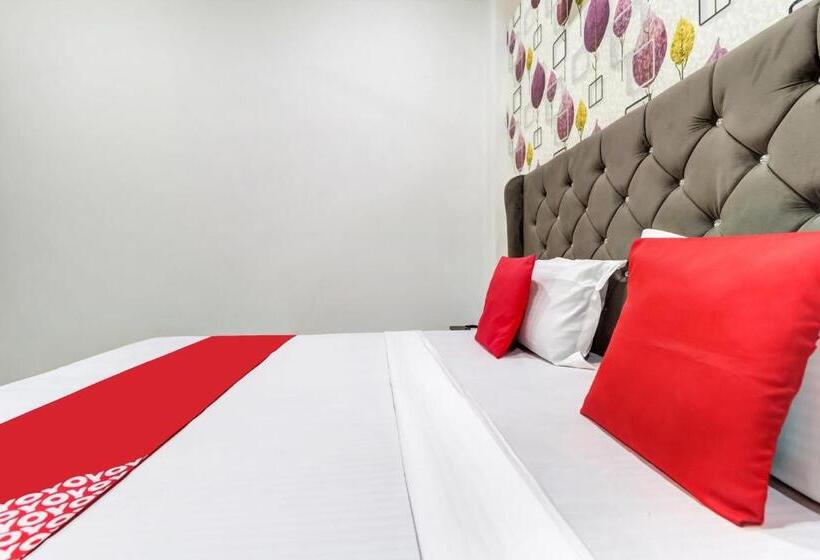 חדר קלאסי לשלושה, Oyo 81954 K7 Regency