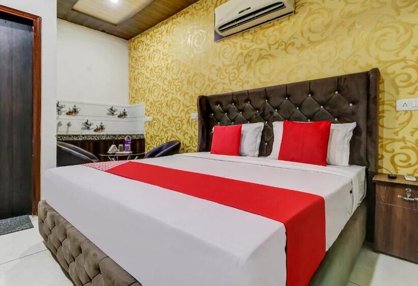 חדר קלאסי לשלושה, Oyo 81954 K7 Regency