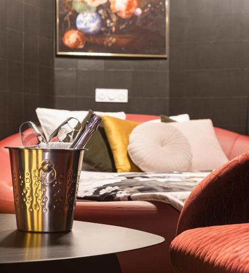 Люкс с гидромассажем, Legend Majestic Appart Hôtel