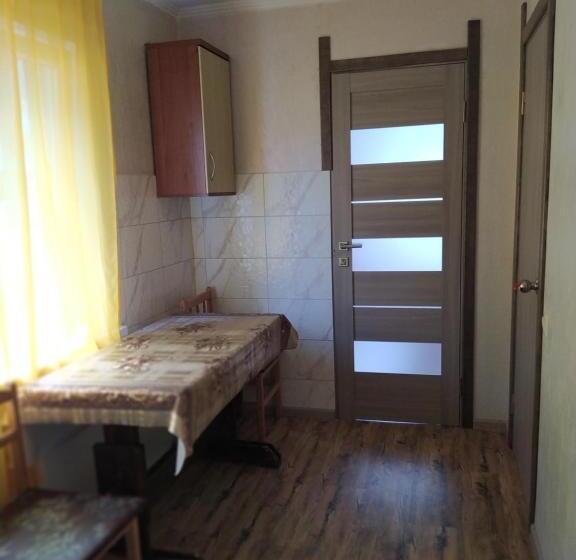 اتاق استاندارد با چشمانداز کوهستان, Good House