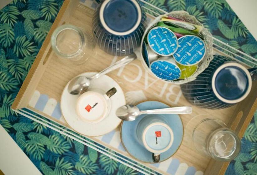 バルコニー付きスタンダードルーム, Millie S Place Sorrento