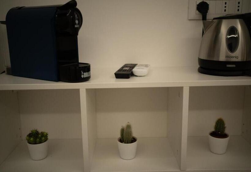 バルコニー付きスタンダードルーム, Millie S Place Sorrento