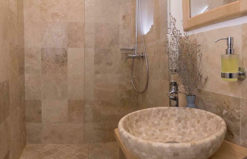 스탠다드 룸, Pensiunea Nest