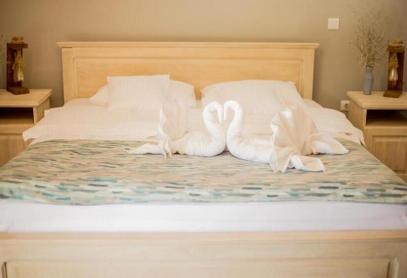 스탠다드 룸, Pensiunea Nest