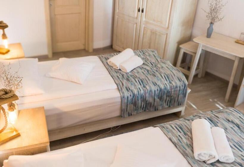 스탠다드 룸, Pensiunea Nest