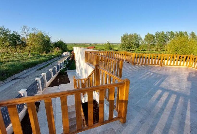 침실 1개 주택, Pensiunea Nest