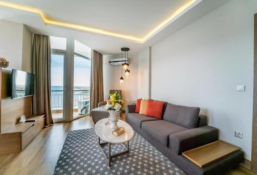 オーシャンビューデラックススイート, Salamis Bay Conti Hotel Resort & Spa & Casino