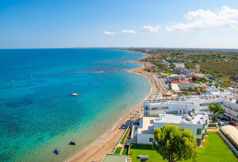 اتاق لوکس با چشم‌انداز دریا, Salamis Bay Conti Hotel Resort & Spa & Casino