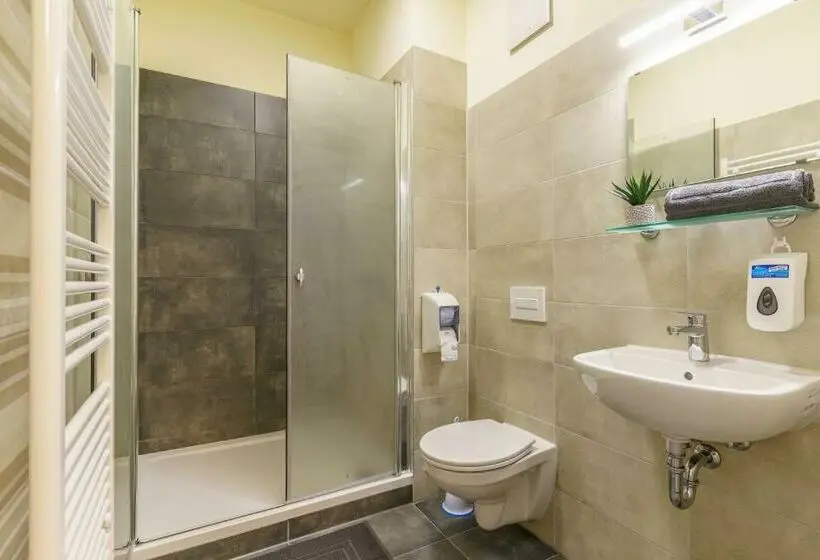 スタンダード4人部屋, Und Hostel Gleisbett