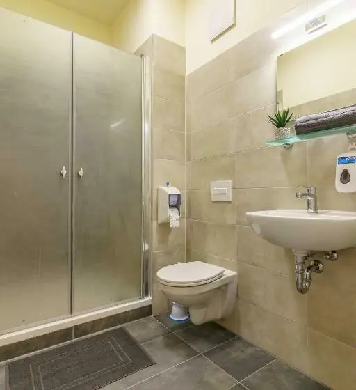 スタンダード4人部屋, Und Hostel Gleisbett