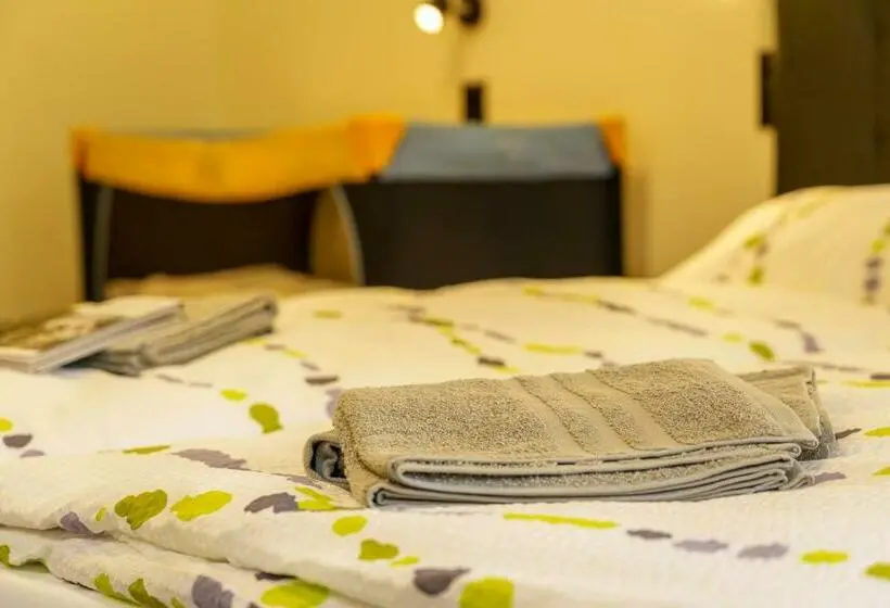 スタンダード4人部屋, Und Hostel Gleisbett
