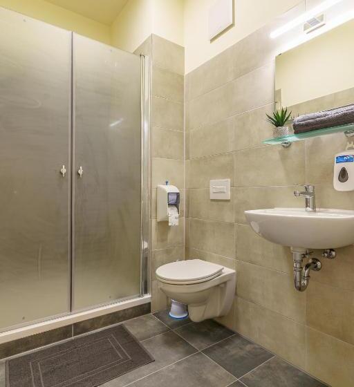 Номер Стандарт Трехместный, Und Hostel Gleisbett