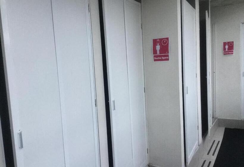 スタンダード４人部屋, Hostal Ciudad De Mexico