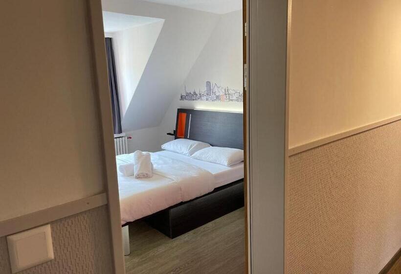 Quarto Estandar, Easyhotel Zürich Limmatplatz