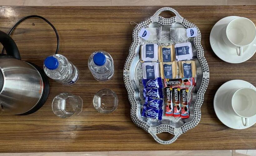 Standard Room King Size Bed, Crescent