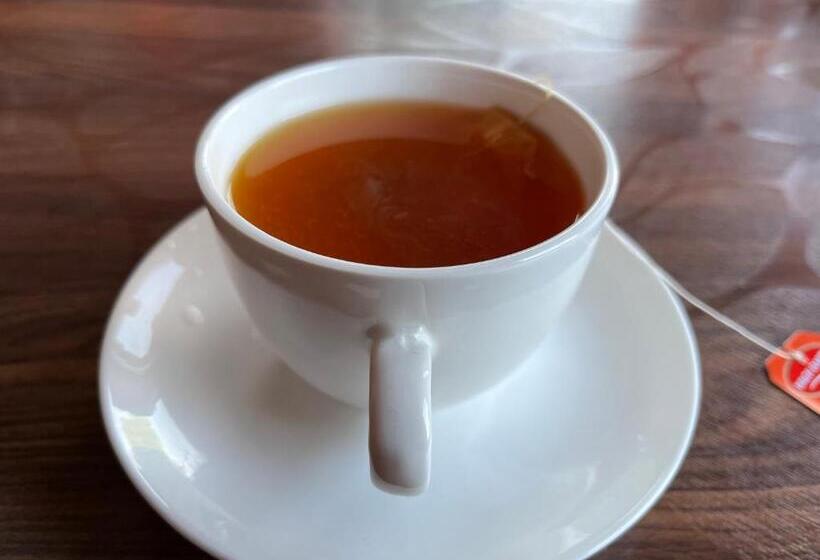 Standard Room King Size Bed, Crescent