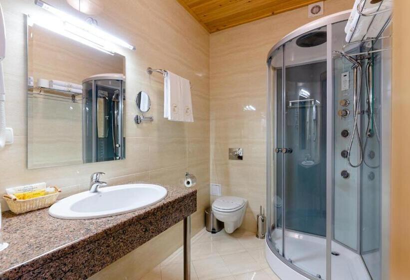 اتاق لوکس خانوادگی, Ganz Ski Lift 5