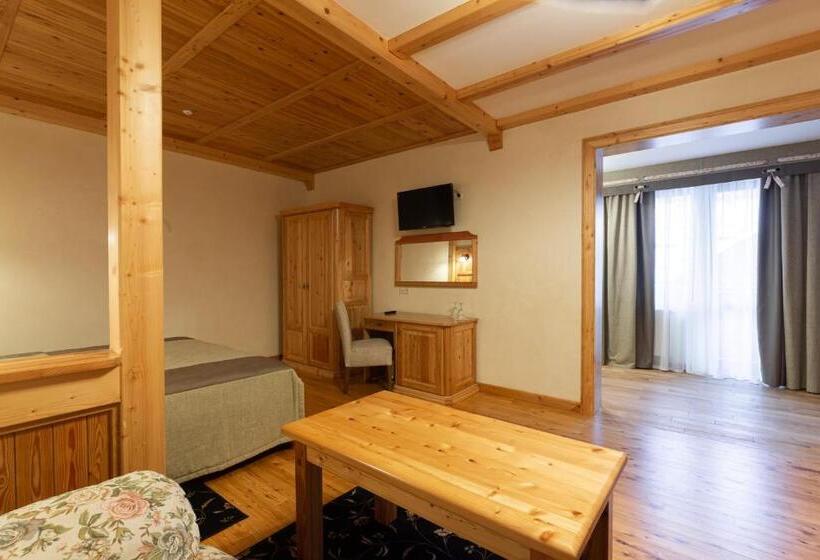 اتاق لوکس خانوادگی, Ganz Ski Lift 5