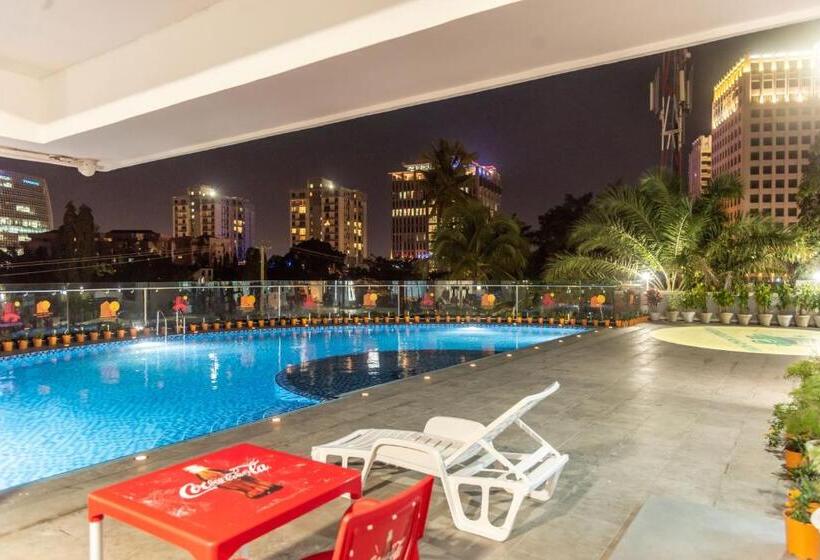 سوییت جونیور, Pauraque Soho