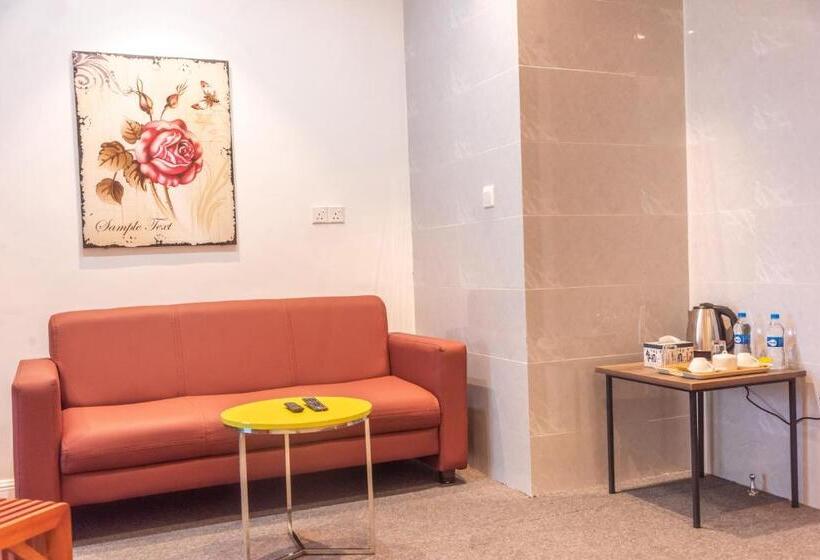 سوییت اجرایی, Pauraque Soho