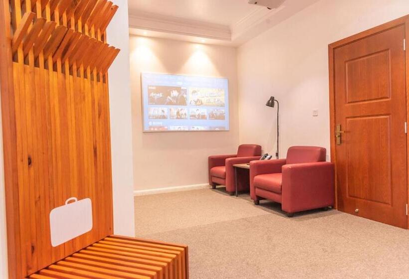 سوییت اجرایی, Pauraque Soho