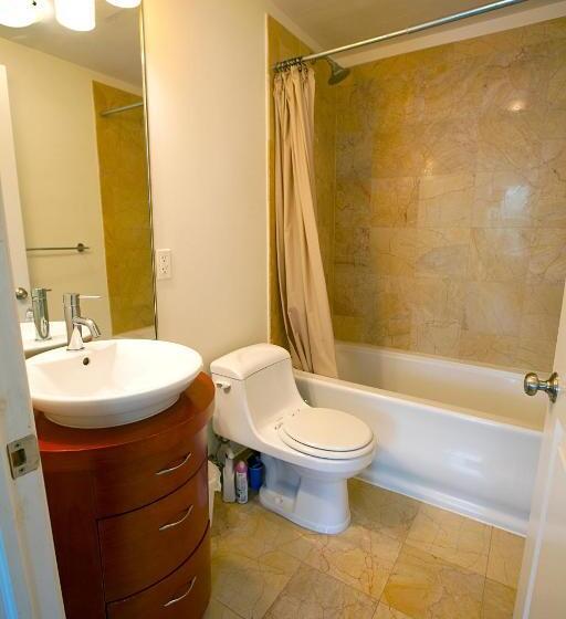 חדר סטודיו סטנדרד, The Gallery House