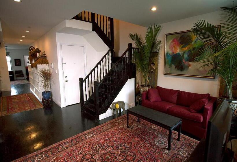 דירת דופלקס 2 חדרי שינה, The Gallery House