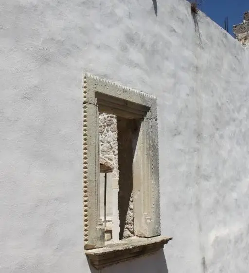 Standard Studio with Balcony, Historia  Dimore Corte Chiesa