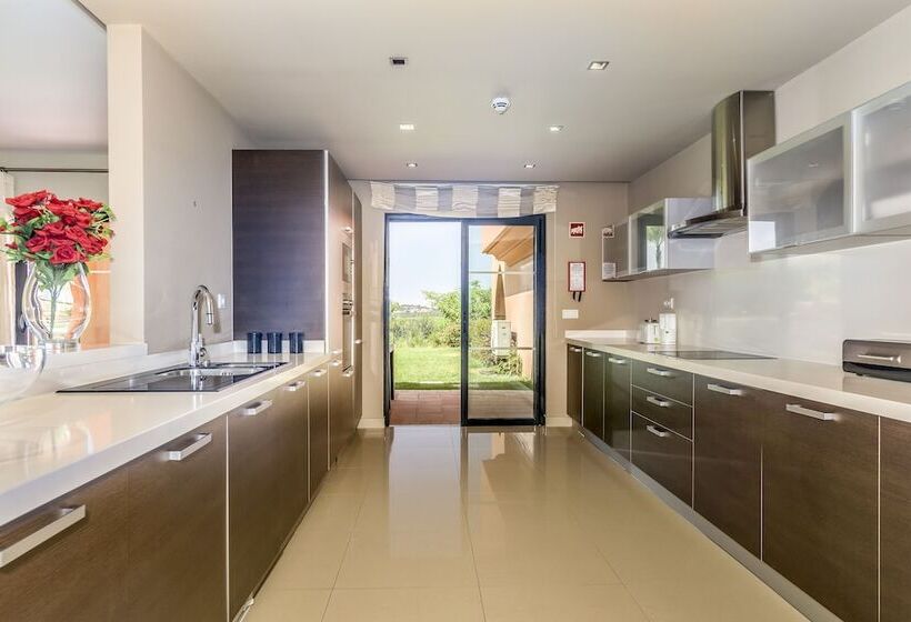Апартаменты 2 Спальни, Amendoeira Golf Resort