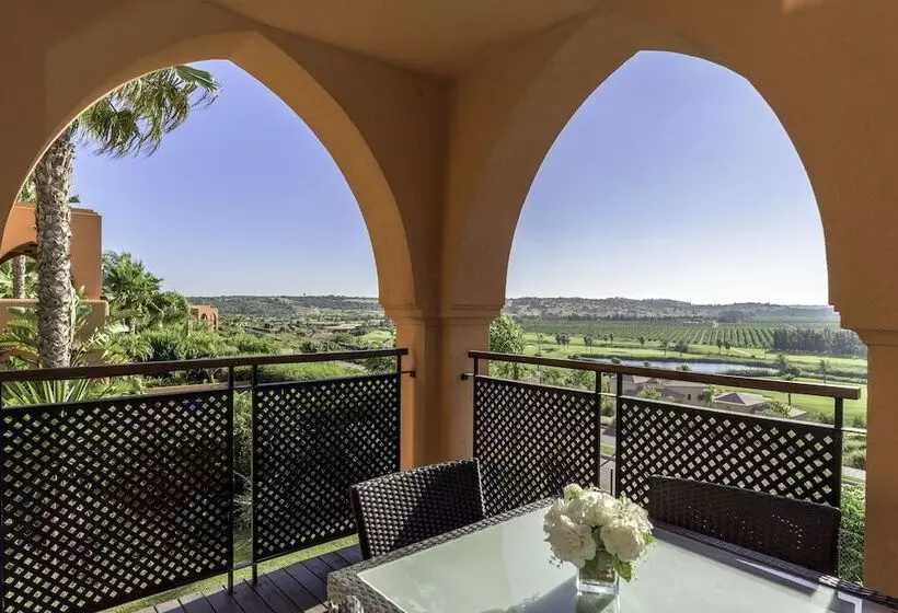 Villa 3 Makuuhuonetta, Amendoeira Golf Resort