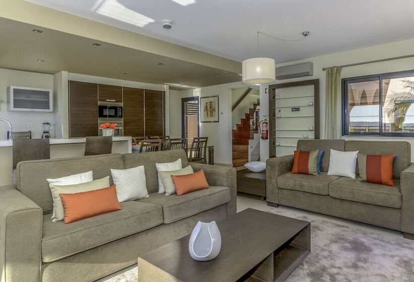 Вилла 3 Спальни, Amendoeira Golf Resort