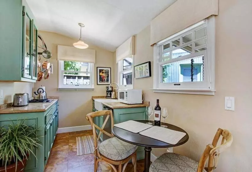 Deluxe-huone King-vuode, Bungalows 313