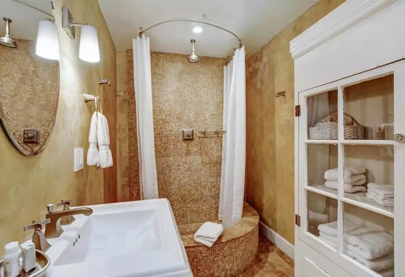 Deluxe-huone King-vuode, Bungalows 313
