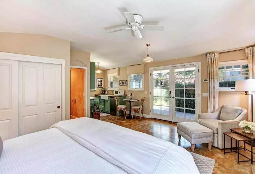 Deluxe-huone King-vuode, Bungalows 313