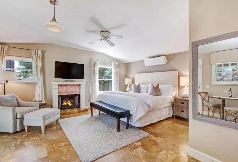 Deluxe-huone King-vuode, Bungalows 313