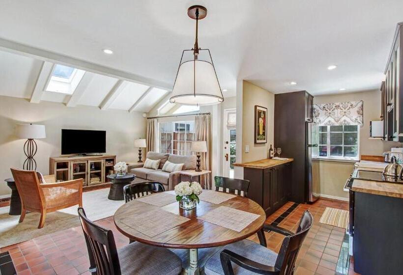 스탠다드 룸 킹사이즈 침대, Bungalows 313