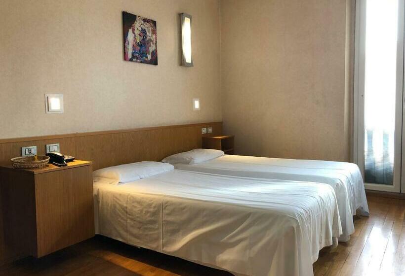 高级大房间, Euro