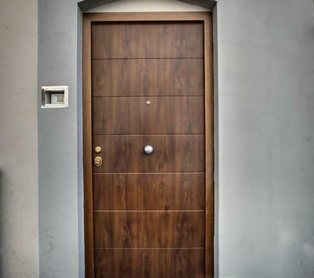 四人标准间, Euro