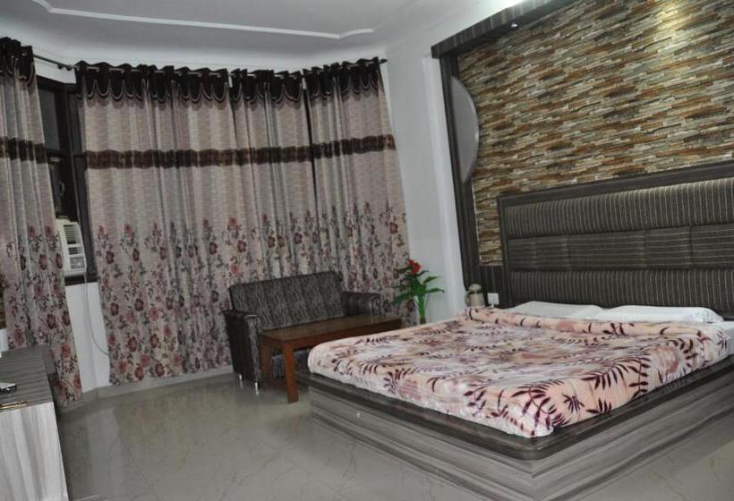 패밀리 스위트, Bhawani International