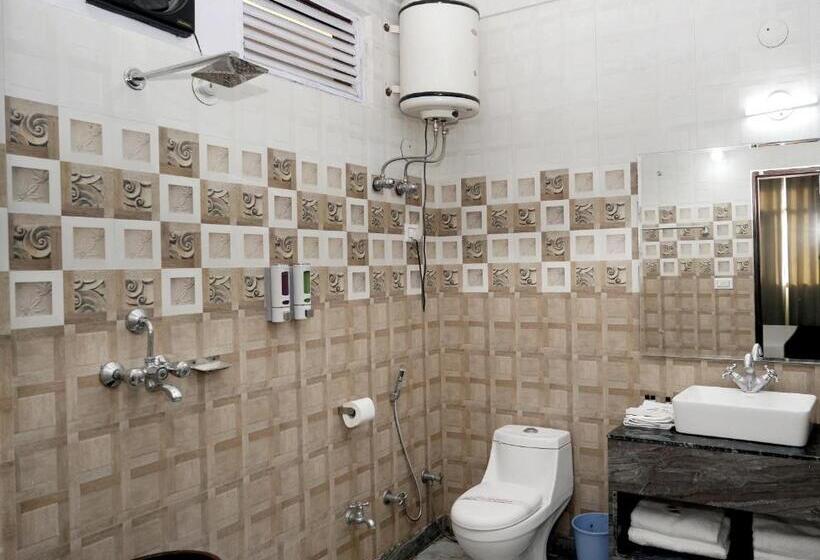 스위트, Bhawani International