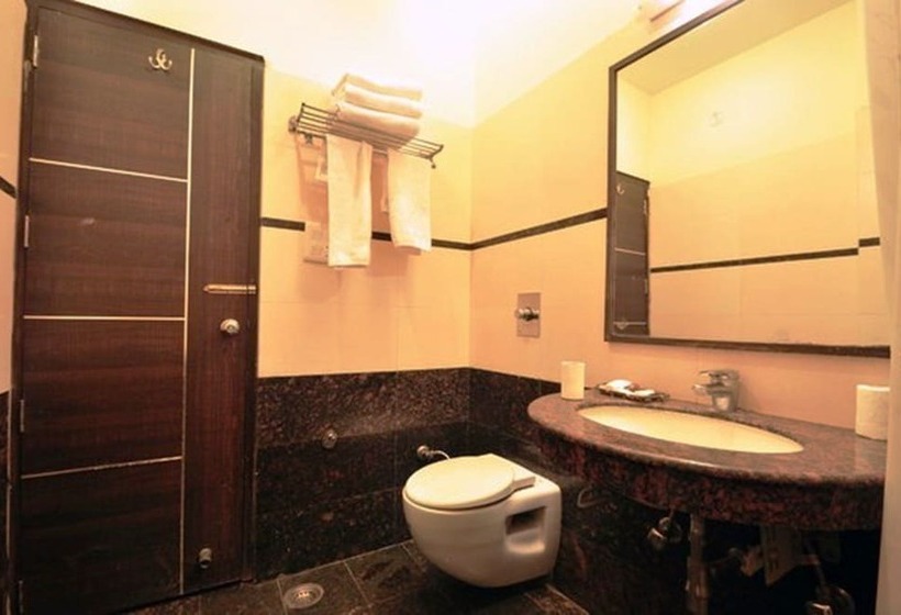 Номер Deluxe, Cj International