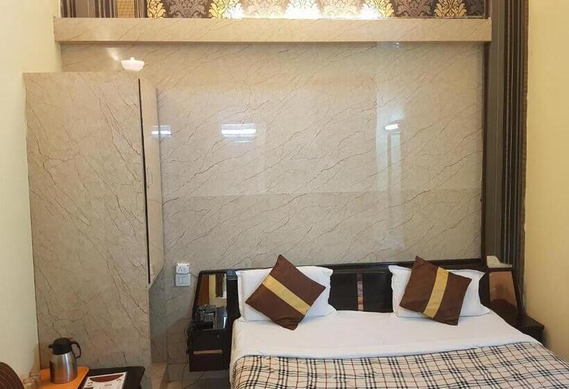 Номер Стандарт, Cj International