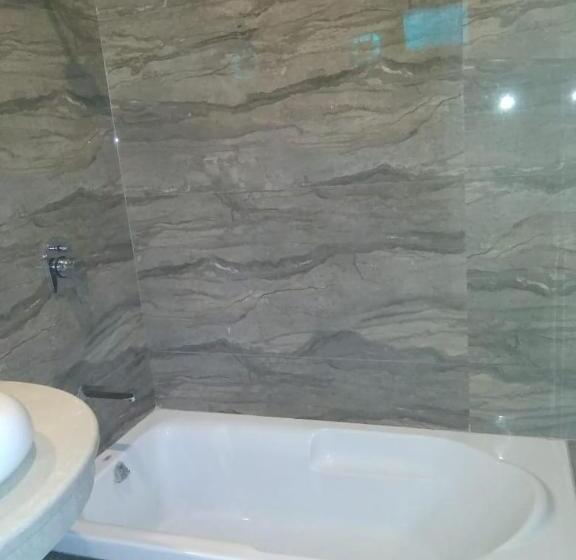 Люкс, Cj International