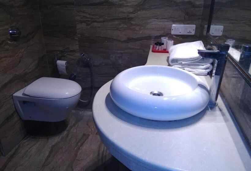 Люкс, Cj International