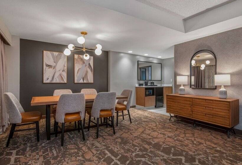Люкс, Embassy Suites By Hilton Albuquerque