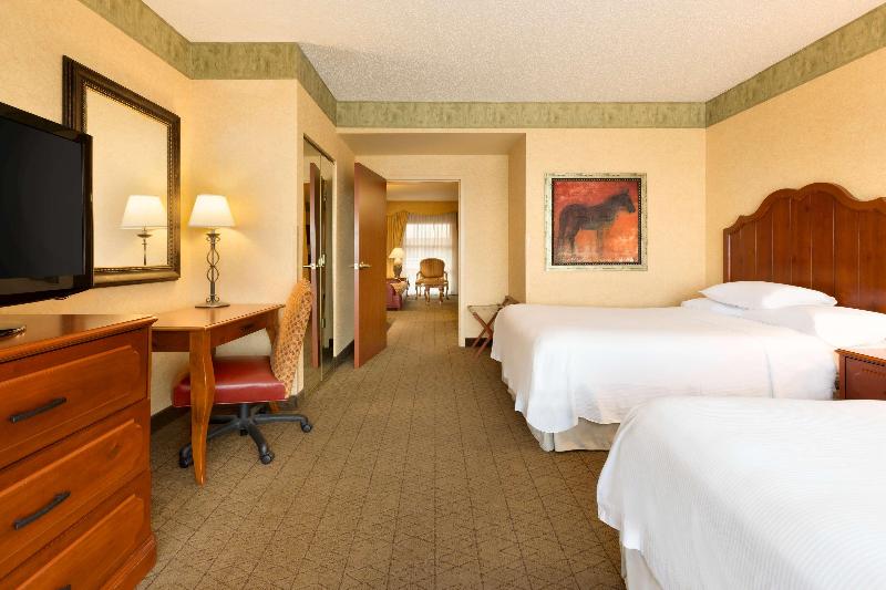 Люкс, Embassy Suites By Hilton Albuquerque