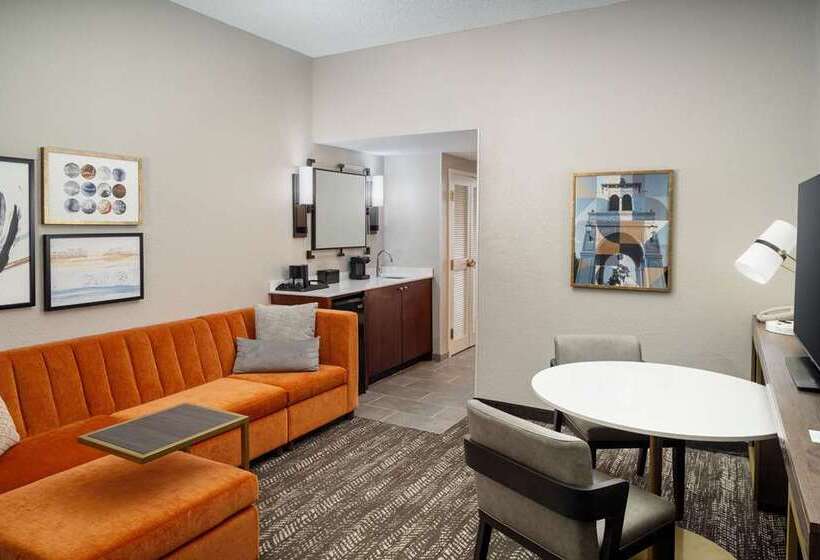 带大床的标准间, Embassy Suites Los Angeles Glendale