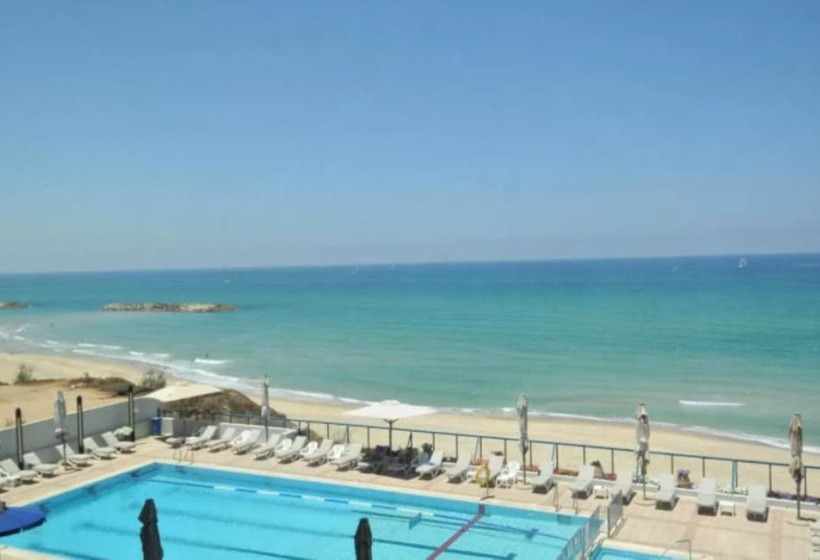 Camera Deluxe, Herbert Samuel Okeanos Suites Herzilya